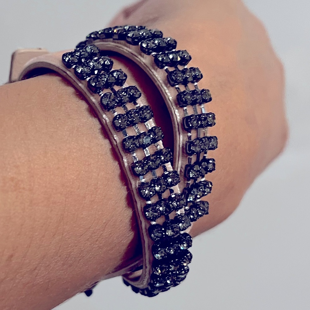 Embellished Tory Burch Bracelet/chocker - Picture 4 of 10